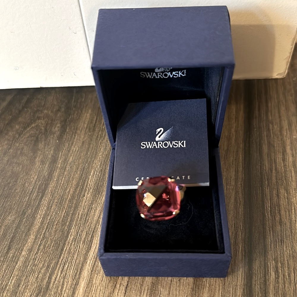 VTG Swarovski Gemma Crystal Ring Ruby/Gold